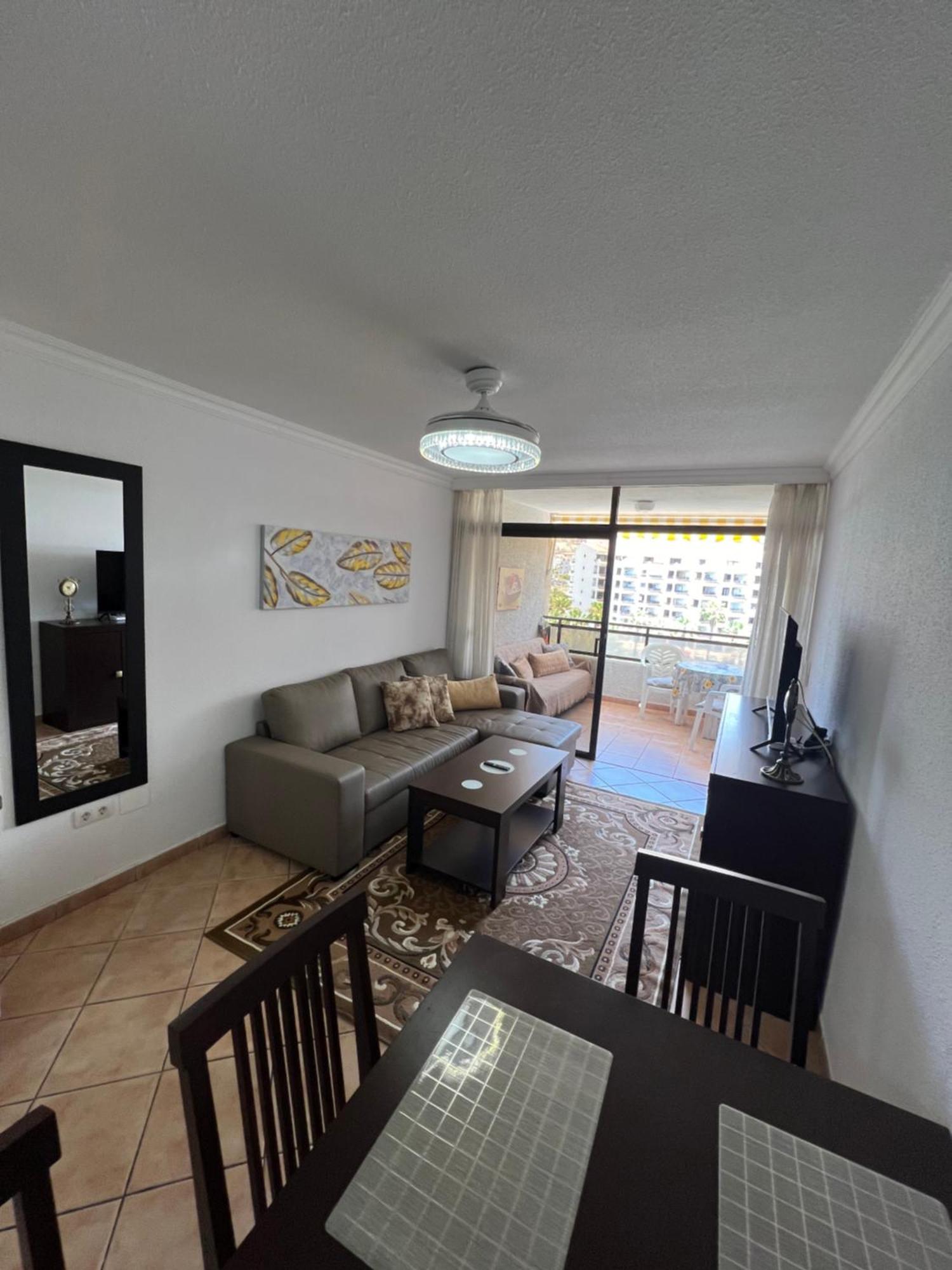 Center Cristianos Apartament